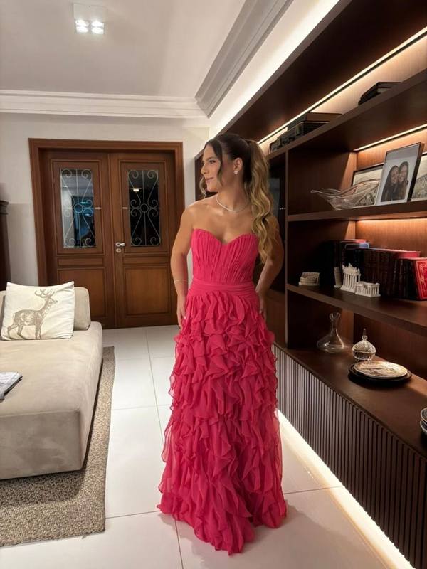 Vestido em confecção sob medida, modelo 2